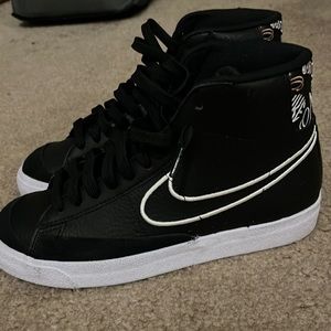 Nike Black Blazers, 6 Youth Women's 7.5